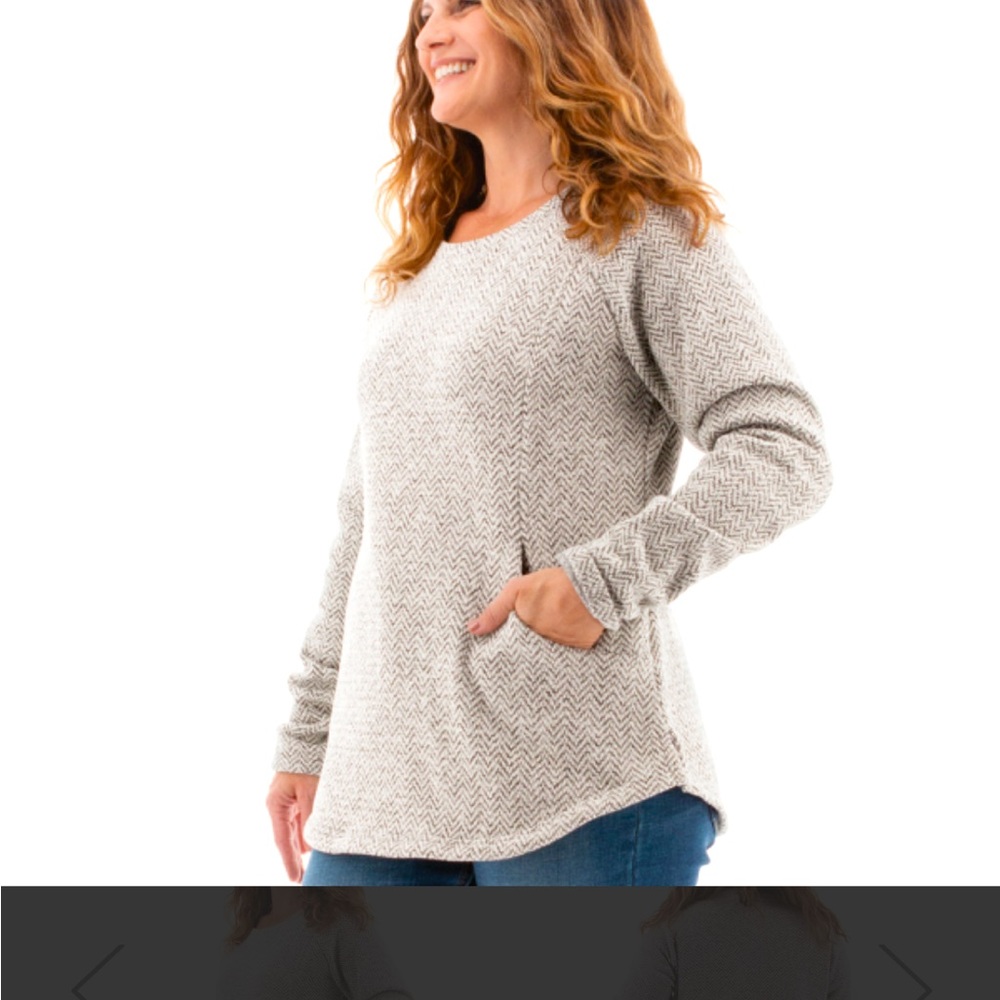 Aventura Bexlie scoop neck pullover sweater with front pocket.